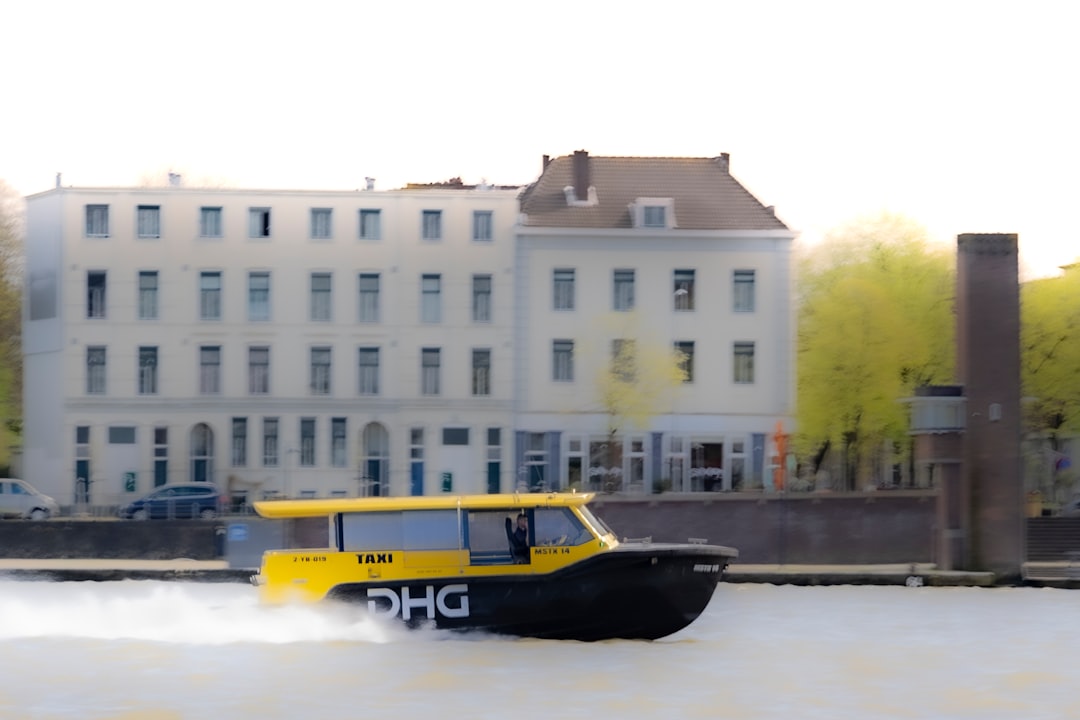 Photo water taxi